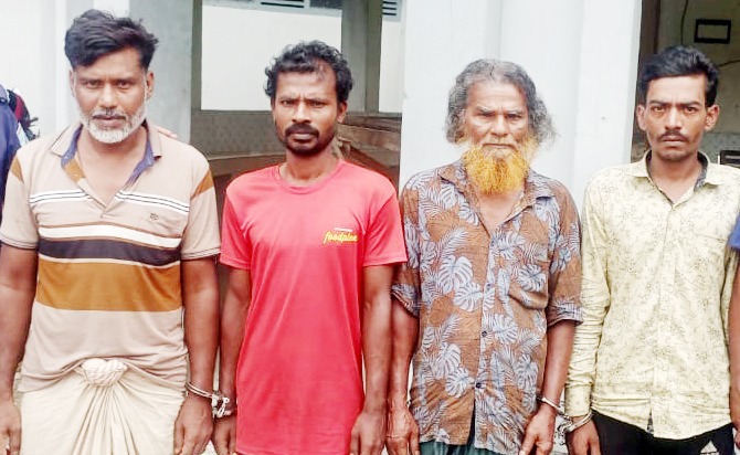খাবারে মেশানো হয় অজ্ঞান করা ওষুধ : চক্রের চার সদস্য গ্রেপ্তার