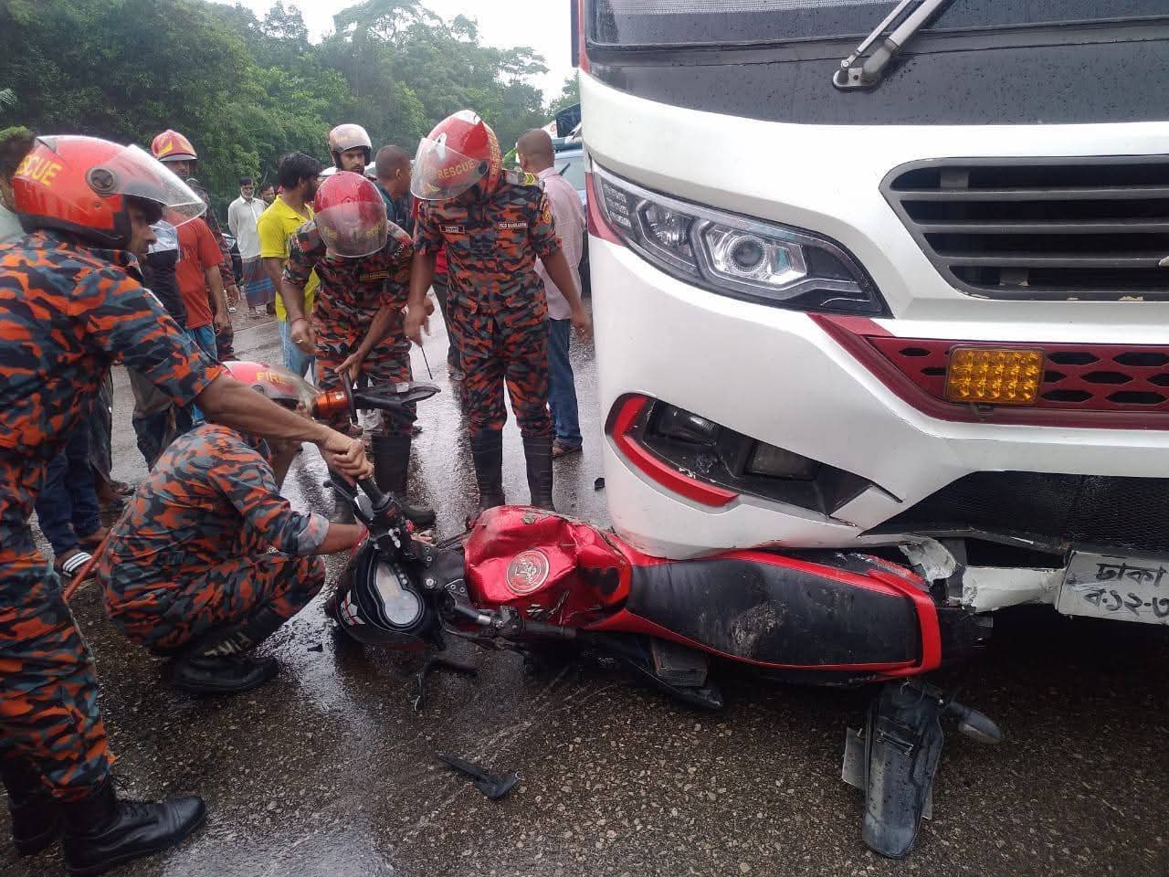 ঈদের ৯ দিনে বরিশাল-ঢাকা মহাসড়কে ৮ দুর্ঘটনা