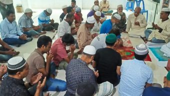 আমার দেশ সম্পাদকের মায়ের মাগফিরাত কামনায় বরিশালে দোয়া-মিলাদ