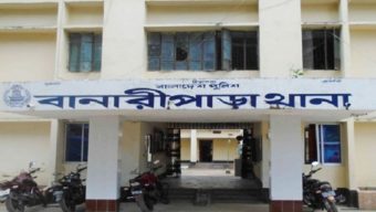 বানারীপাড়া খাটের ওপর পড়েছিল রাজমিস্ত্রির মরদেহ